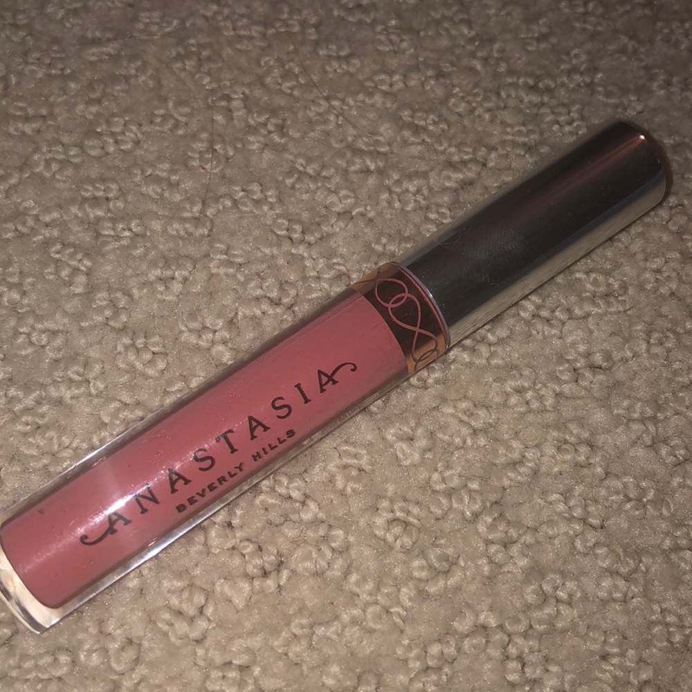 Anastasia Beverly Hills liquid lipstick